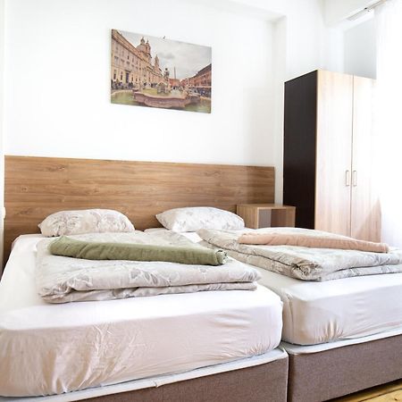 En-Suite Rooms: Novа Guesthouse In Sofia Center Exterior photo