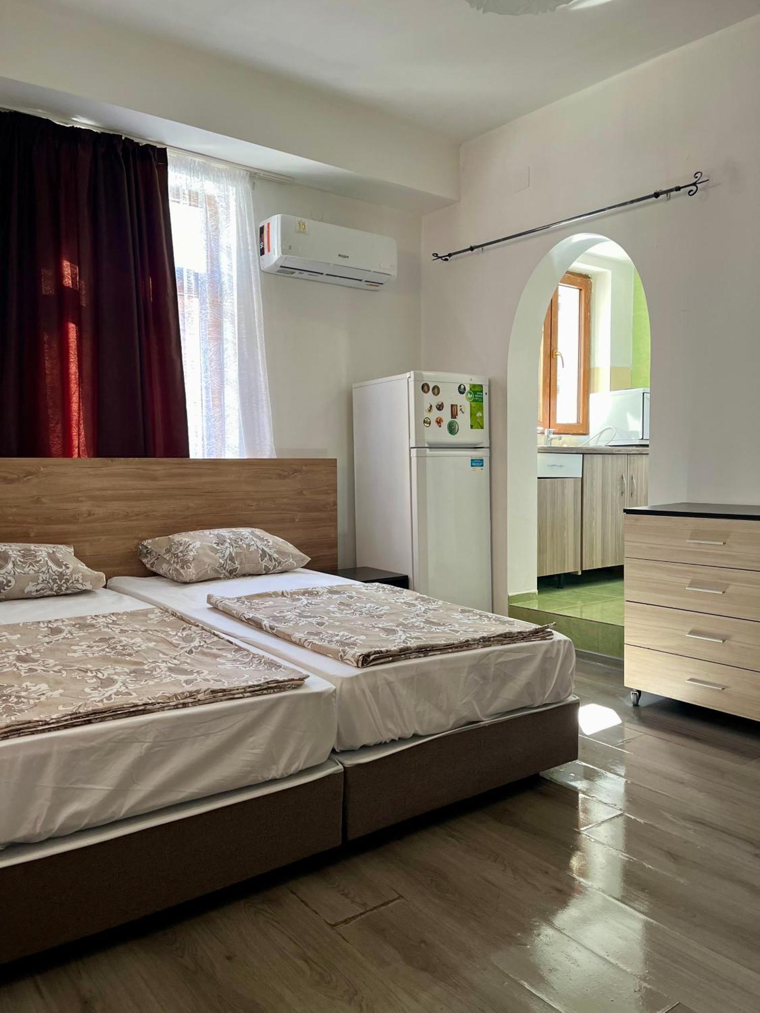 En-Suite Rooms: Novа Guesthouse In Sofia Center Exterior photo