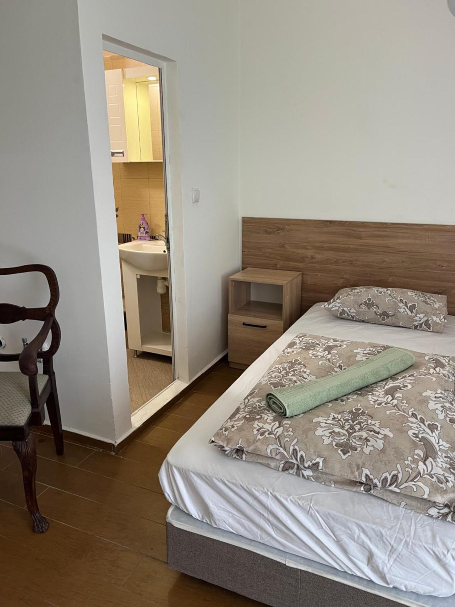 En-Suite Rooms: Novа Guesthouse In Sofia Center Exterior photo