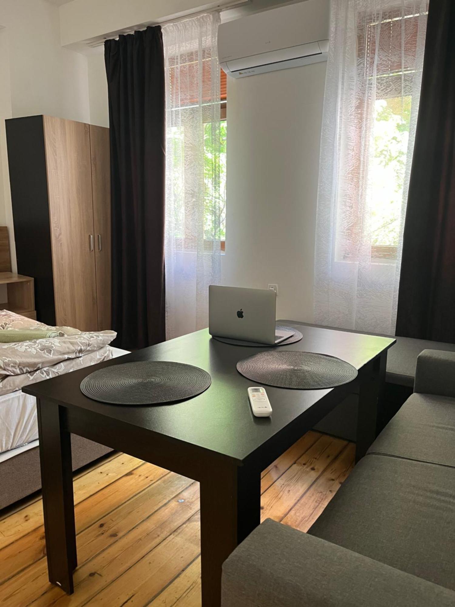 En-Suite Rooms: Novа Guesthouse In Sofia Center Exterior photo