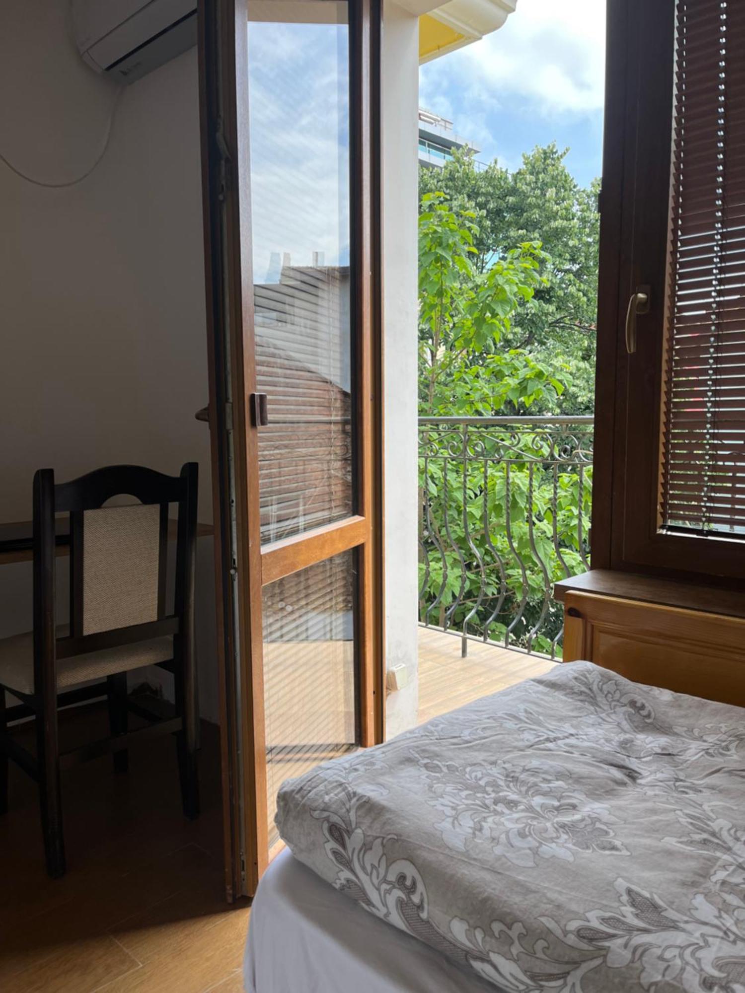 En-Suite Rooms: Novа Guesthouse In Sofia Center Exterior photo