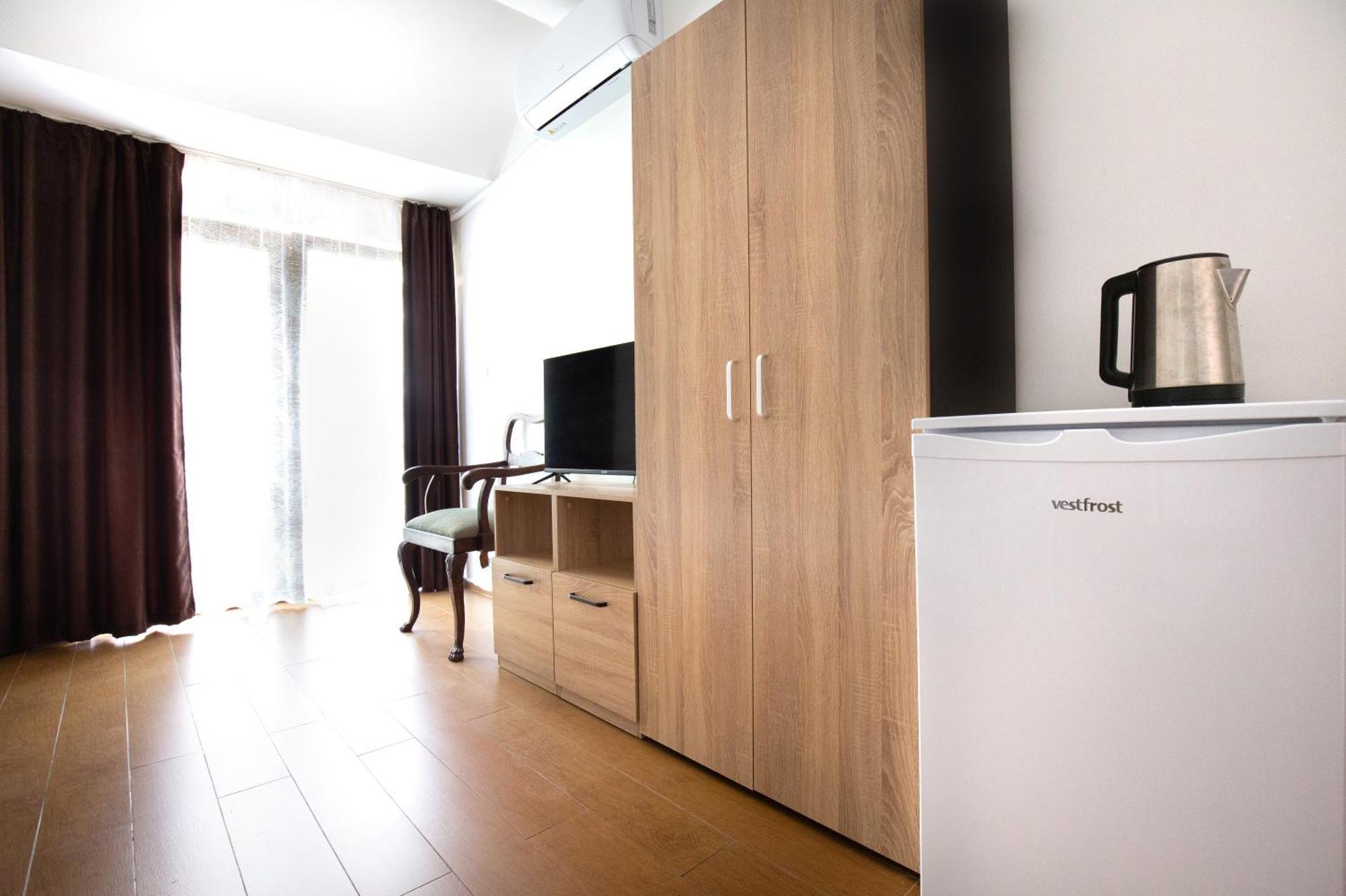 En-Suite Rooms: Novа Guesthouse In Sofia Center Exterior photo